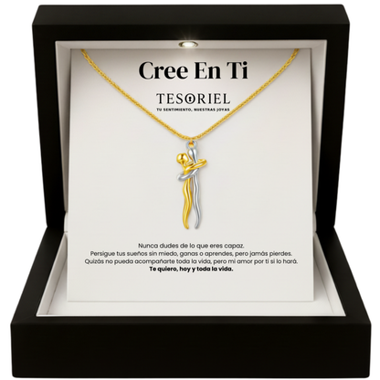 Colgante Abrazo Eterno Plata-Dorado con Cartas Especiales Cree En Ti - Tesoriel