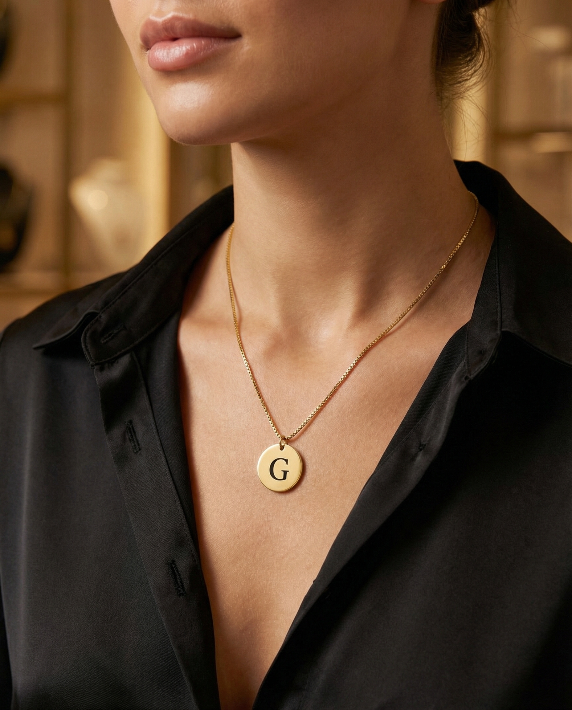 Colgante Circular Inicial Personalizable Dorado - Tesoriel