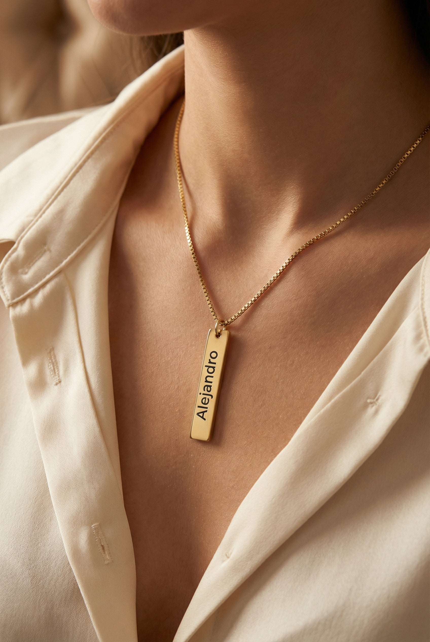 Colgante Nombre Personalizable Dorado - Tesoriel