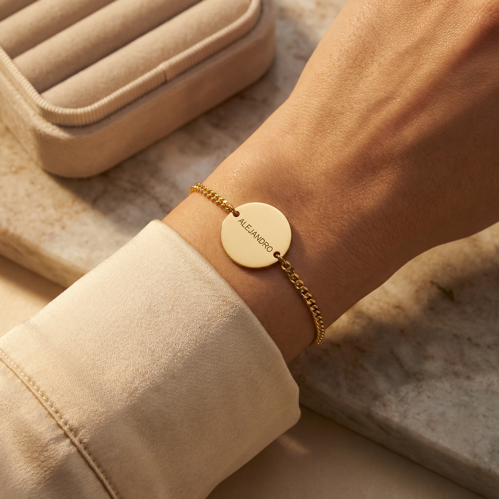 Pulsera Circular Nombre Personalizable Dorado - Tesoriel
