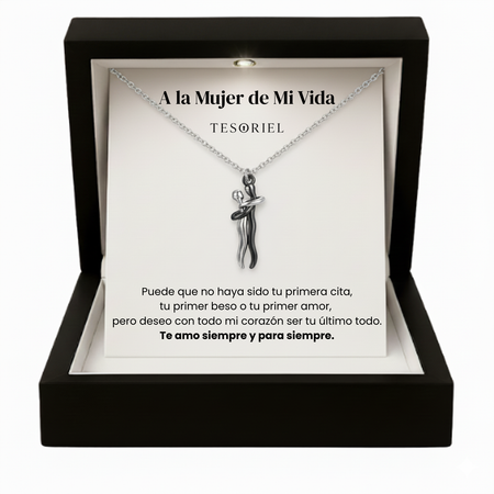 Colgante Abrazo Eterno Plata-Negro Para Mi Mujer/Novia (Con Carta Dedicatoria a Escoger)